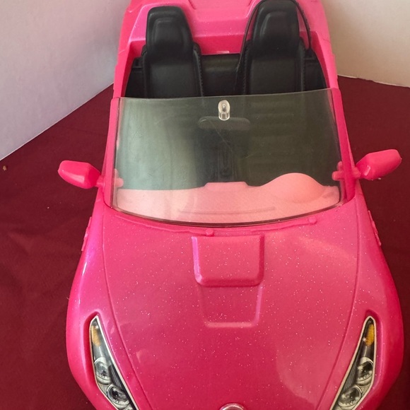 Barbie Glam Convertible Pink Doll Vehicle Mattel  2016 &  Barbie Closet 2018 EUC - Picture 8 of 16